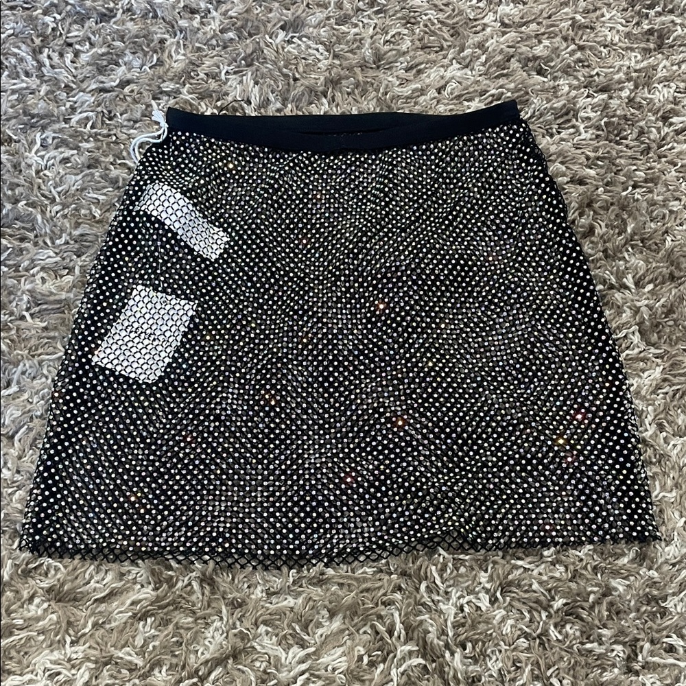 Forever 21 Elegant Black and Silver Women's cover up Skirt size small NwT